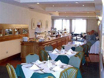 The Crown Hotel 부지바 외부 사진