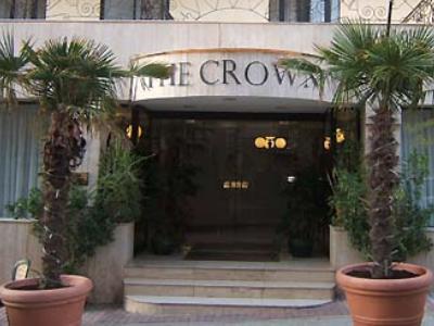 The Crown Hotel 부지바 외부 사진